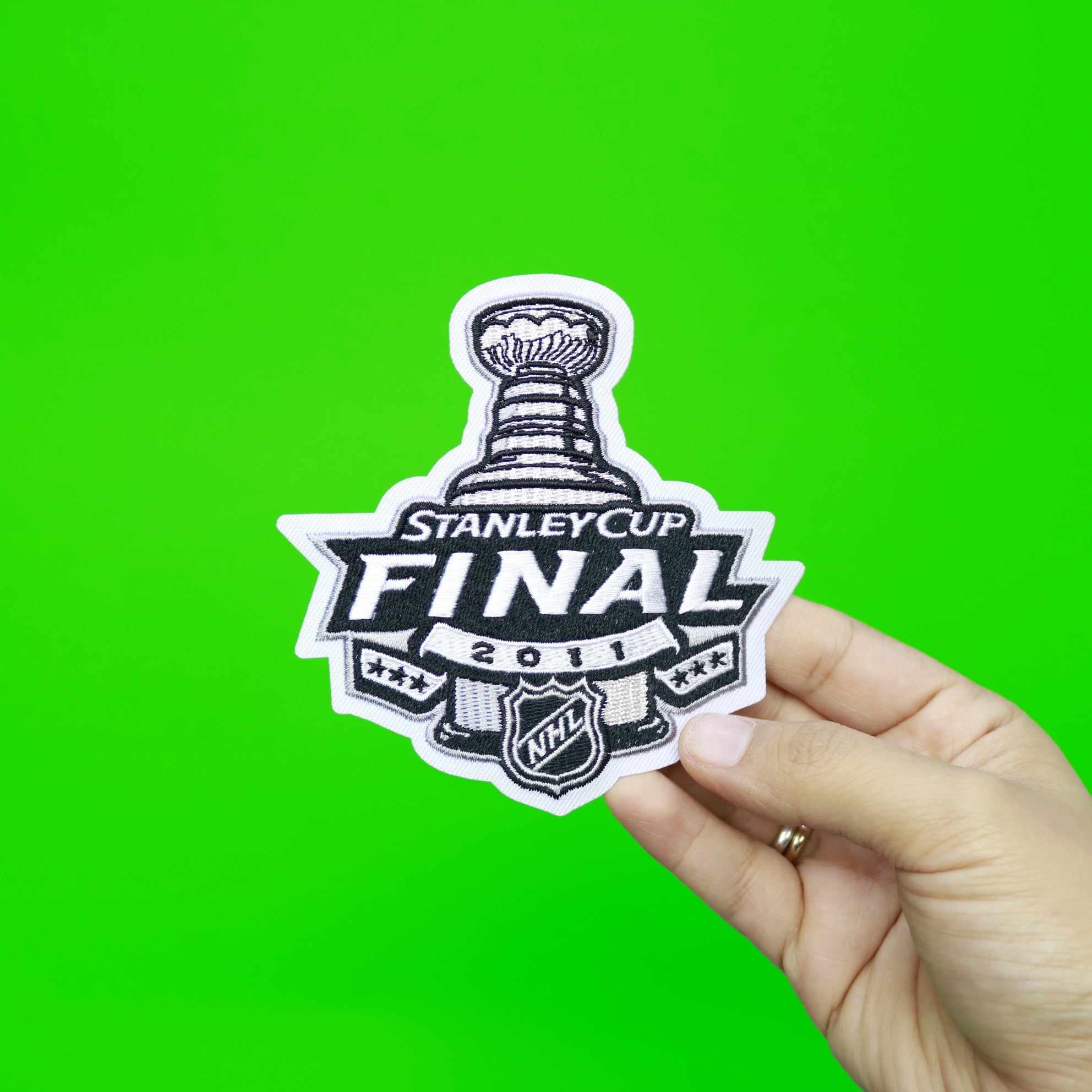 2011 NHL Stanley Cup Final Logo Jersey Patch Boston Bruins vs. Vancouver Canucks
