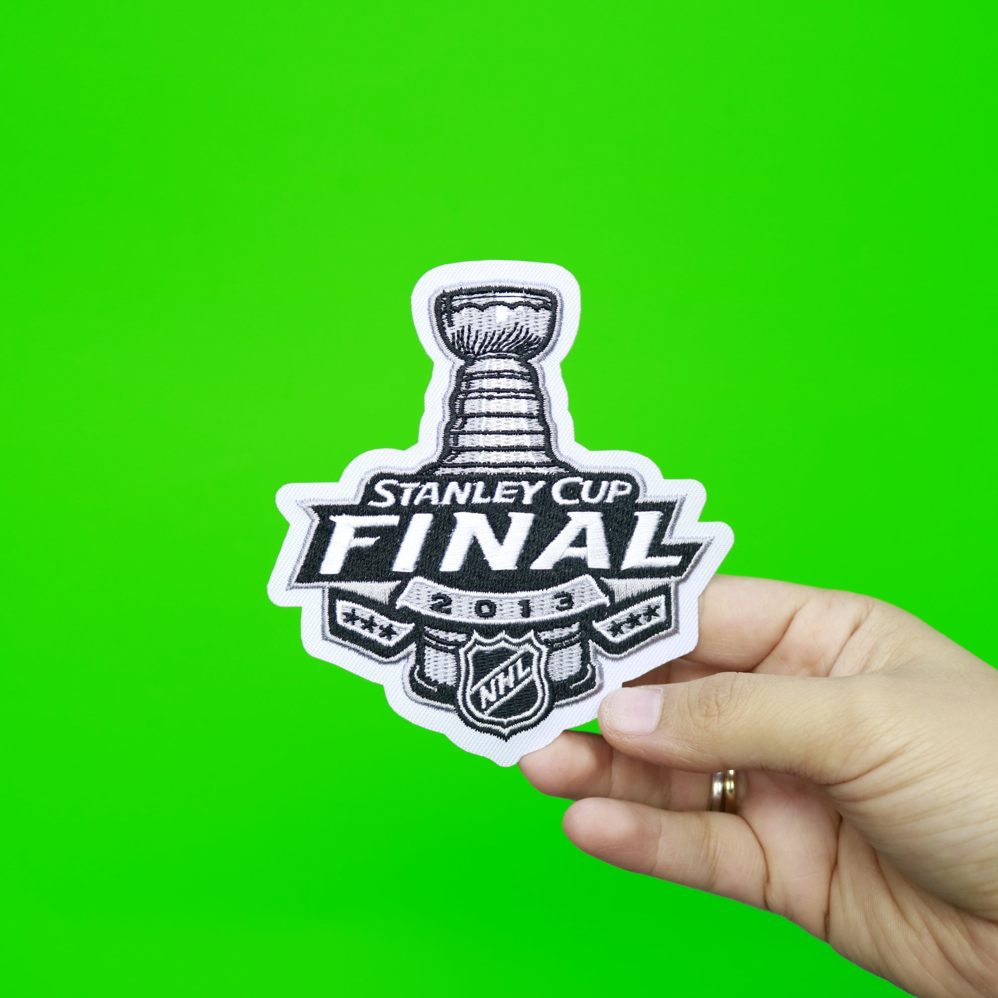 2013 NHL Stanley Cup Final Logo Jersey Patch Boston Bruins vs. Chicago Blackhawks
