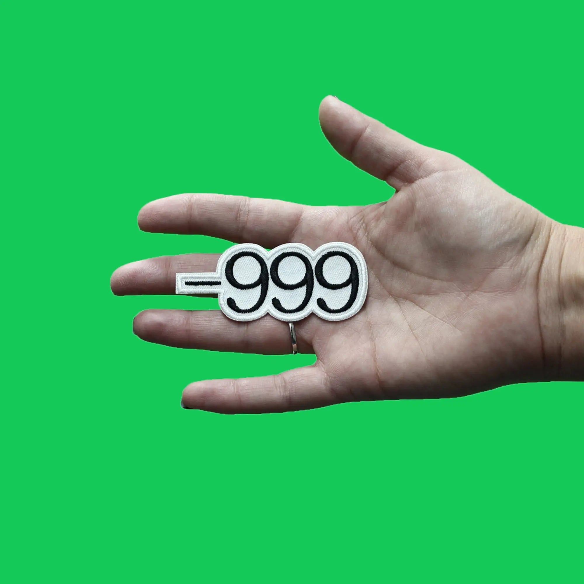 Plunderer Licht Bach Patch -999 Hand Count Embroidered Iron On